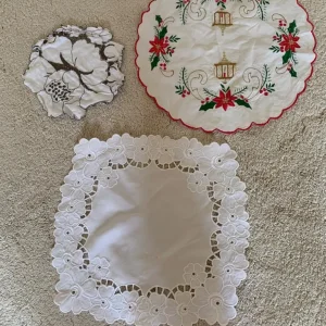 Cotton embroidered table linen