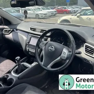 2016 Nissan Qashqai 1.5 dCi N-Connecta 2WD Euro 6 5-door hatchback diesel manual - Image 2