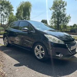 2013 Peugeot 208 1.6 VTi Allure 5-door Hatchback - Image 2