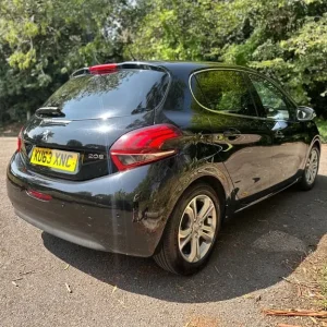 2013 Peugeot 208 1.6 VTi Allure 5-door Hatchback - Image 3