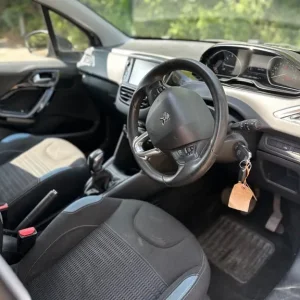 2013 Peugeot 208 1.6 VTi Allure 5-door Hatchback - Image 7