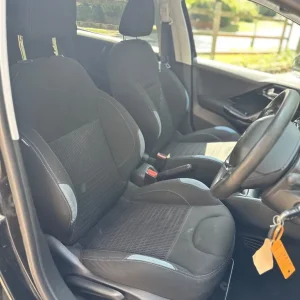 2013 Peugeot 208 1.6 VTi Allure 5-door Hatchback - Image 8