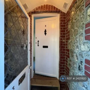 2 bedroom terraced house in Lovers Walk Cottages - Image 3