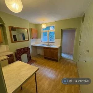 2 bedroom terraced house in Lovers Walk Cottages - Image 5
