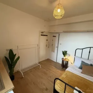 Cosy, Furnished Studio Flat – Available Now - Image 2