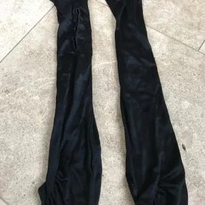 Elbow length black silky gloves - S/M