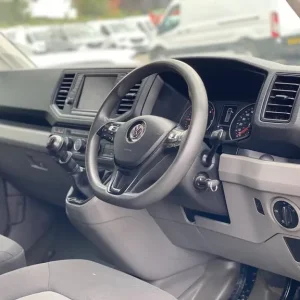 2018 Volkswagen Crafter 2.0 TDI CR35 BlueMotion Tech Trendline FWD MWB High Roof Euro 6 (s/s) 5dr... - Image 7