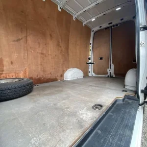 2018 Volkswagen Crafter 2.0 TDI CR35 BlueMotion Tech Trendline FWD MWB High Roof Euro 6 (s/s) 5dr... - Image 8