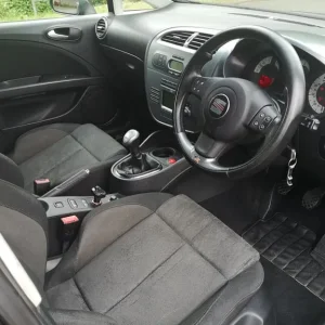 SEAT Leon FR 2.0TDI *ULEZ Compliant* - Image 6