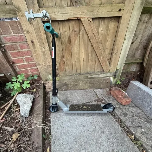 Grit Scooter Black & Silver
