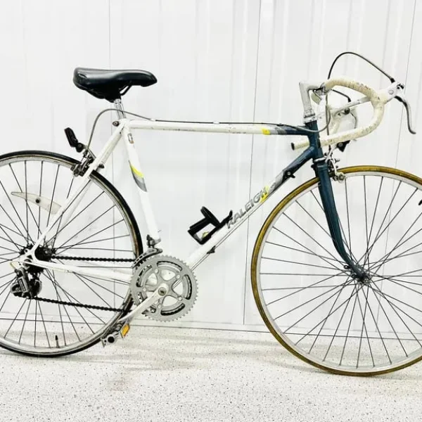 Uo RALEIGH Size/M 10 Speed Road Bike Super LW Fully Serviced