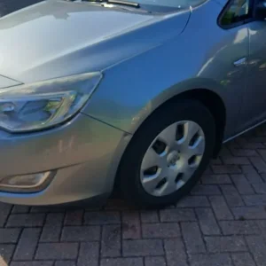 Vauxhall, ASTRA, Estate, 2012, Manual, 1686 (cc), 5 doors - Image 5
