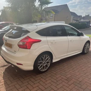 Ford Focus, Zetec S, Read advert - Image 4