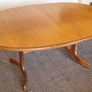 Vintage G Plan extending dining table - Image 4
