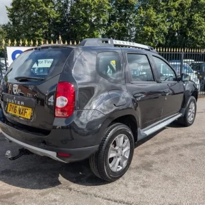 2016 Dacia Duster 1.5 dCi Laureate SUV 5dr Diesel Manual 4WD Euro 6 (s/s) (110 ps) SUV Diesel Manual - Image 3