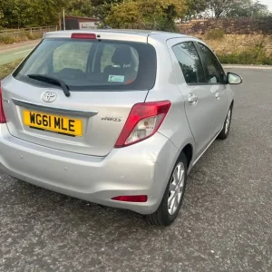 Toyota, YARIS, Hatchback, 2012, Manual, 1329 (cc), 5 doors - Image 4