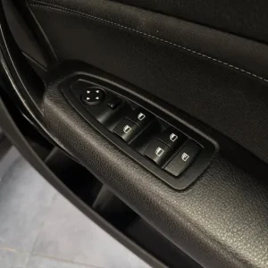 2015 BMW 1 Series 1.5 118i Sport Euro 6 (s/s) 5dr HATCHBACK Petrol Manual - Image 6