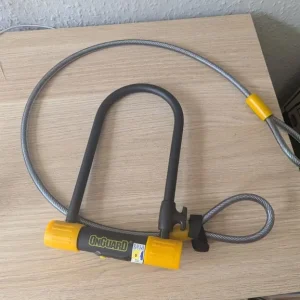 Road bike, lock, pump, pannier, lights - Image 7