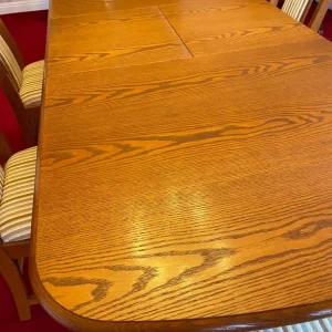 Oak dining table 2 carvers 4 chairs display unit - Image 2