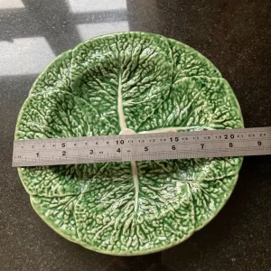 Bordallo Pinheiro cabbage plate - Image 2