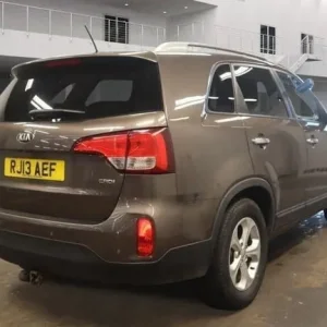 2013 Kia Sorento 2.2 CRDi KX-2 AWD Euro 5 5dr ESTATE Diesel Manual - Image 4