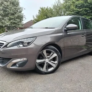 Peugeot, 308, Allure, 1.6 E-HDI, Hatchback, 2014, Manual, 1560 (cc), 5 doors - Image 3