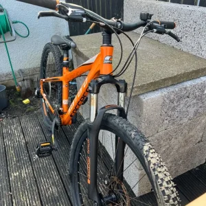 Carrera Vengeance Bike - Image 4