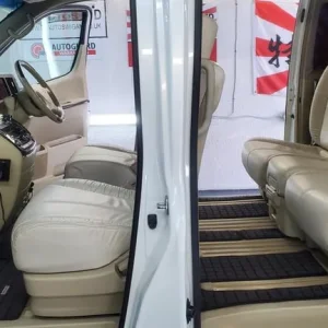 Reserved deposit payed!!!!!Nissan Elgrand e51 rider 2.5 fresh jap import - Image 5