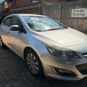 Vauxhall, ASTRA, Hatchback, 2012, Manual, 1598 (cc), 5 doors