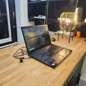 Lenovo ThinkPad E590 15.6" FHD Core i7-8565U 1.80 GHz 16 GB RAM 512 GB SSD Radeon RX 550x 2GB - Image 3