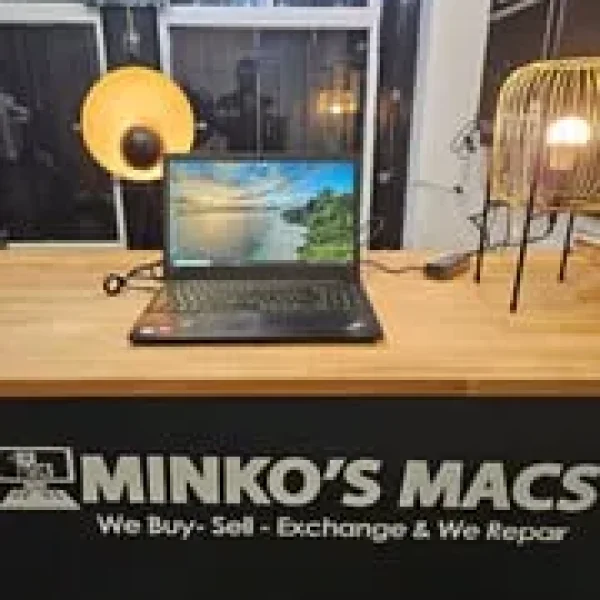 Lenovo ThinkPad E590 15.6" FHD Core i7-8565U 1.80 GHz 16 GB RAM 512 GB SSD Radeon RX 550x 2GB