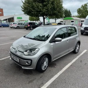 Volkswagen, UP, Hatchback, 2014, Manual, 999 (cc), 5 doors - Image 2