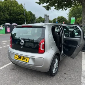 Volkswagen, UP, Hatchback, 2014, Manual, 999 (cc), 5 doors - Image 4