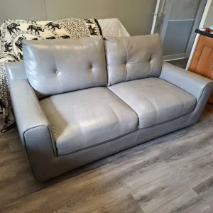 Grey leather settees - Image 4