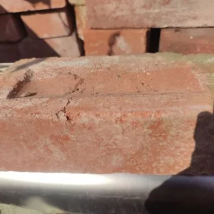 250 house bricks - Image 2