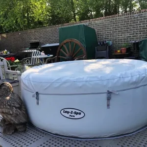 Hot Tub, Lazy Spa Paris 4-6 person pre owned - Image 2