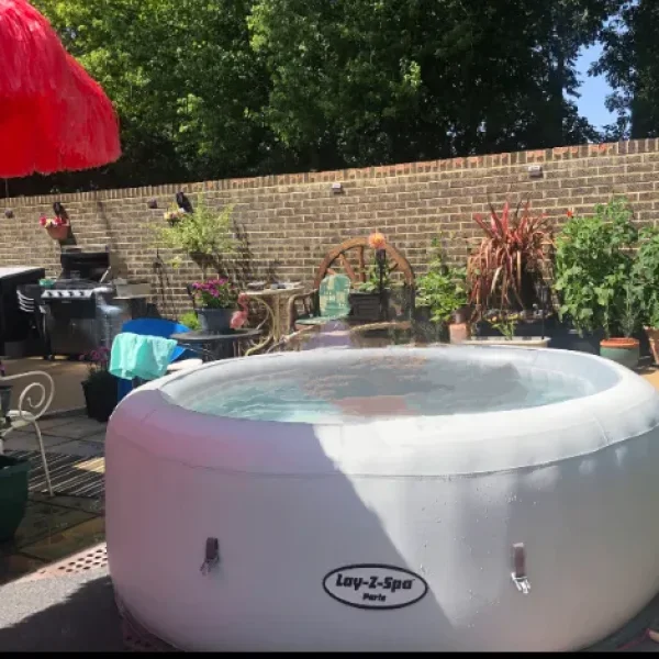 Hot Tub, Lazy Spa Paris 4-6 person pre owned