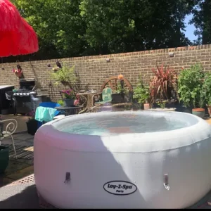 Hot Tub, Lazy Spa Paris 4-6 person pre owned