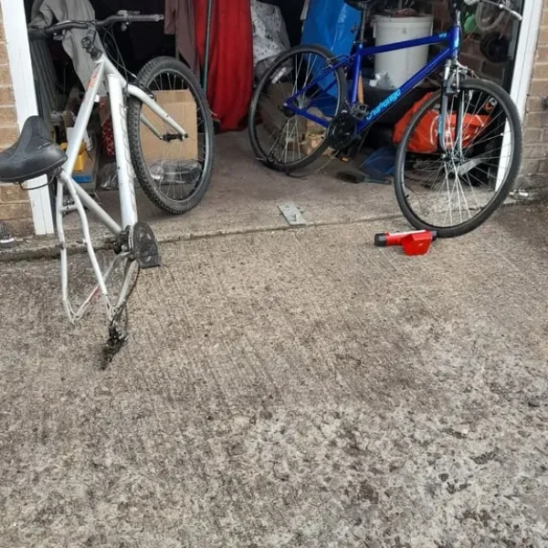2 mountain bikes/ repair