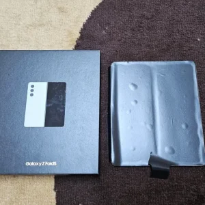 Samsung Galaxy Z Fold 5