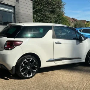 2016 DS Automobiles DS 3 1.6 BlueHDi Elegance Euro 6 (s/s) 3dr HATCHBACK Diesel - Image 8