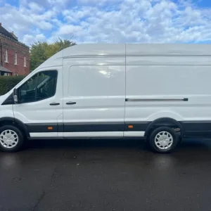 2019 Ford Transit 350 TREND JUMBO LONG WHEELBASE PANEL VAN ECOBLUE Panel Van Diesel Manual - Image 4