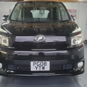 Toyota voxy/noah 2.0 automatic 4 x new tyres 8 seater japanese import 08 - Image 3