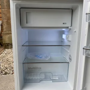 BOSCH 120L Undercounter Fridge Freezer *Brand New* - Image 5