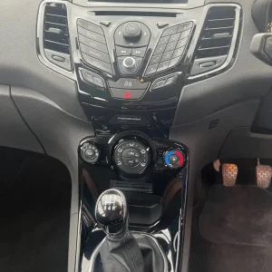 Ford, FIESTA, Hatchback, 2014, Manual, 1241 (cc), 5 doors - Image 7