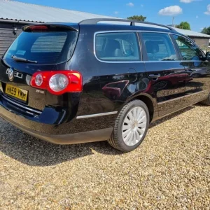 2009 Volkswagen Passat 2.0 TDI BlueMotion Tech Highline Euro 5 (s/s) 5dr ESTATE Diesel Manual - Image 3