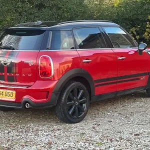 Mini Countryman 2.0 Cooper SD 2014 Red Manual - Image 6