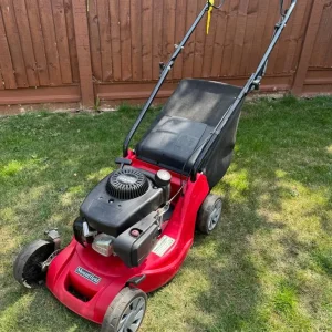 MOUNTFIELD RS100 Self Propelled Petrol Lawnmower - Image 3