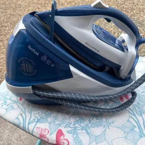 Tefal pro express iron & Brabantia ironing board - Image 2