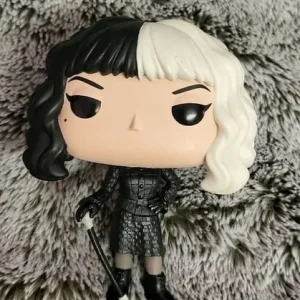 Disney Cruella De Vil Pop Vinyl Figure - Image 8